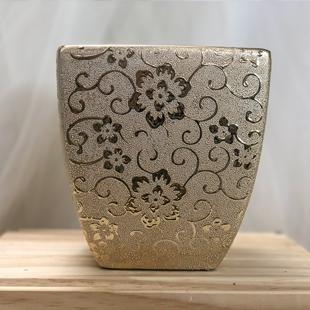 Gold engraved flower vase
